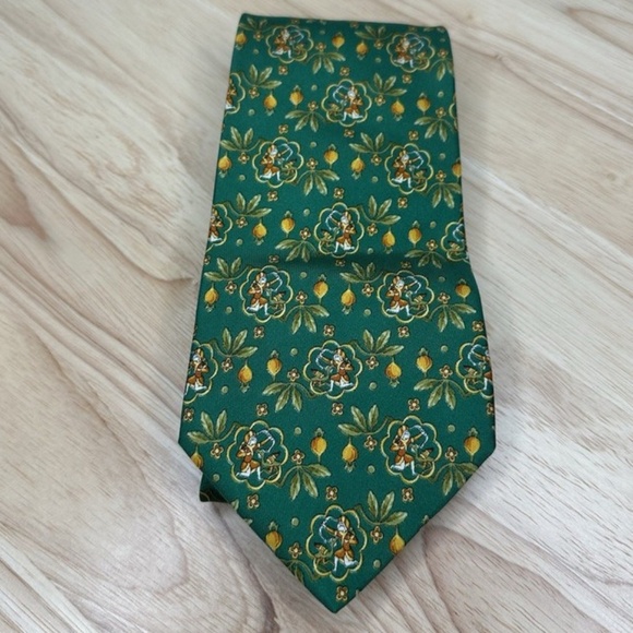 Salvatore Ferragamo Men's Green Luxury Designer Necktie 100% Silk Made Italy - Picture 1 of 6